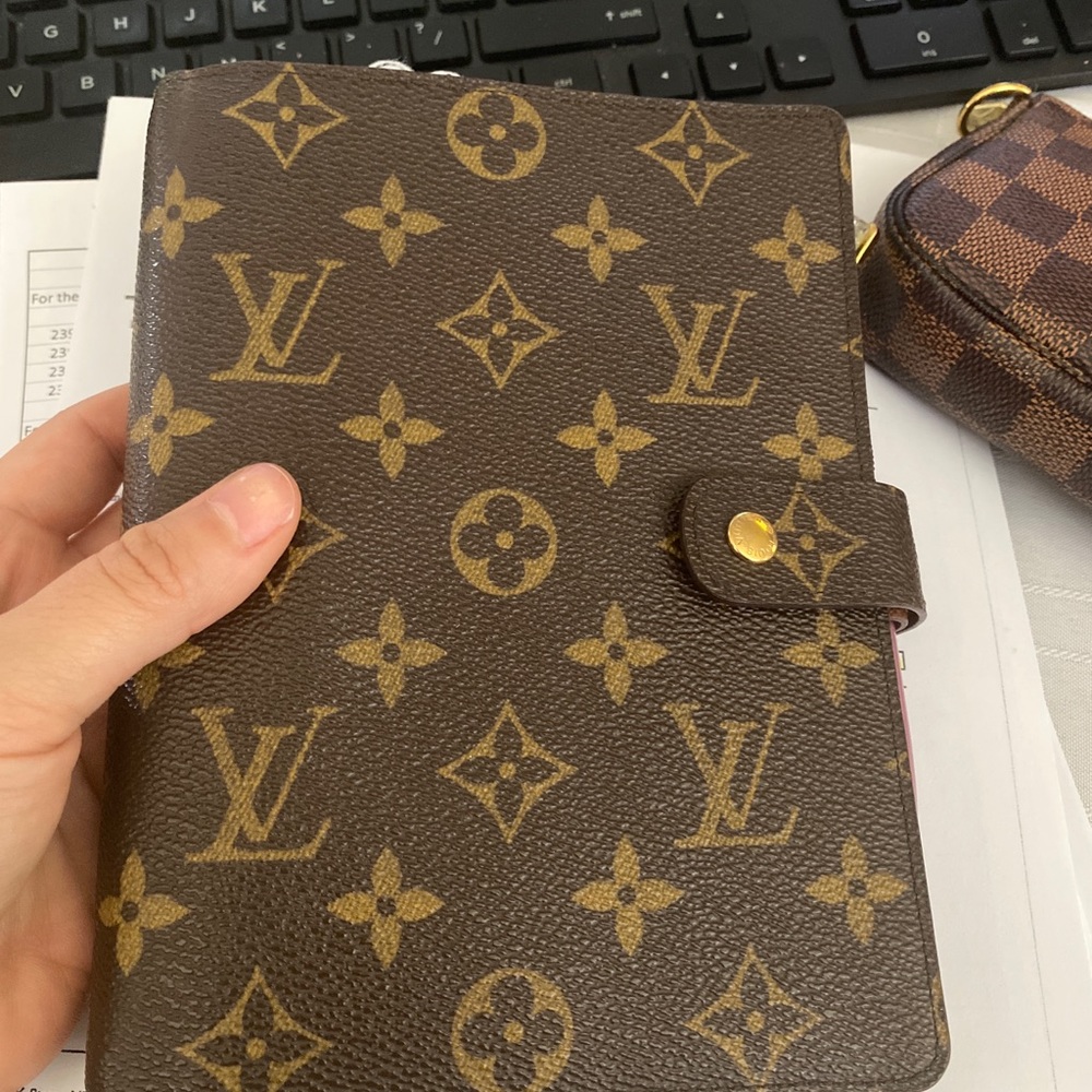 SOLD Authentic Louis Vuitton agenda MM